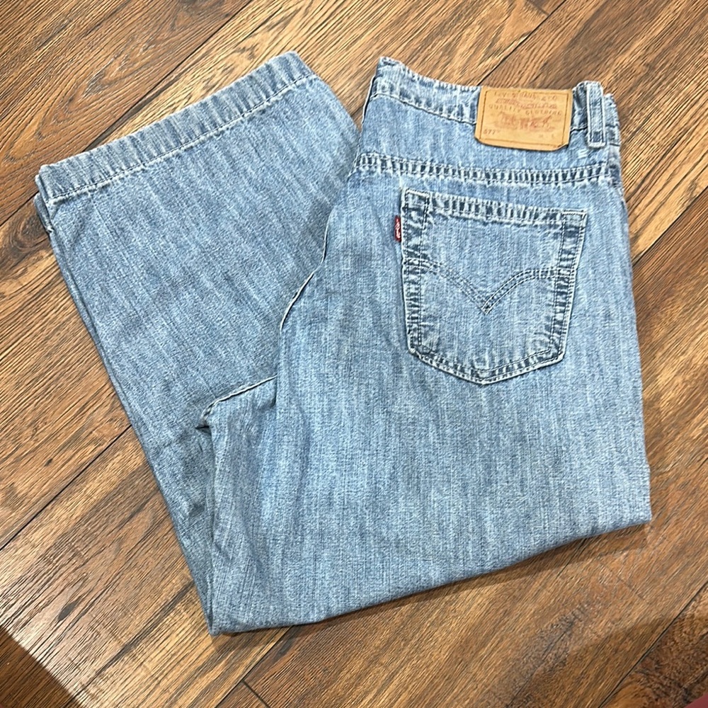 Levi's women’s capri Light Blue Jeans